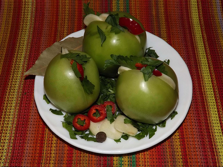 Как замариновать зеленые помидоры на зиму: рецепты